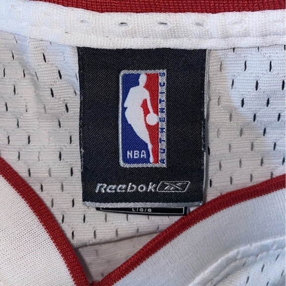 Reebok NBA Authentic Miami Heat Dwayne Wade #3 Basketball Jersey - Picture 9 of 11